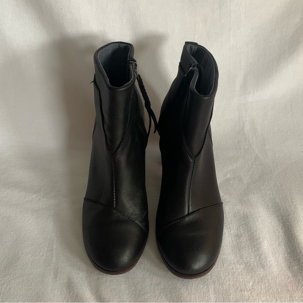 TOMS 'Lunata' leather block heel ankle boot size 6.5